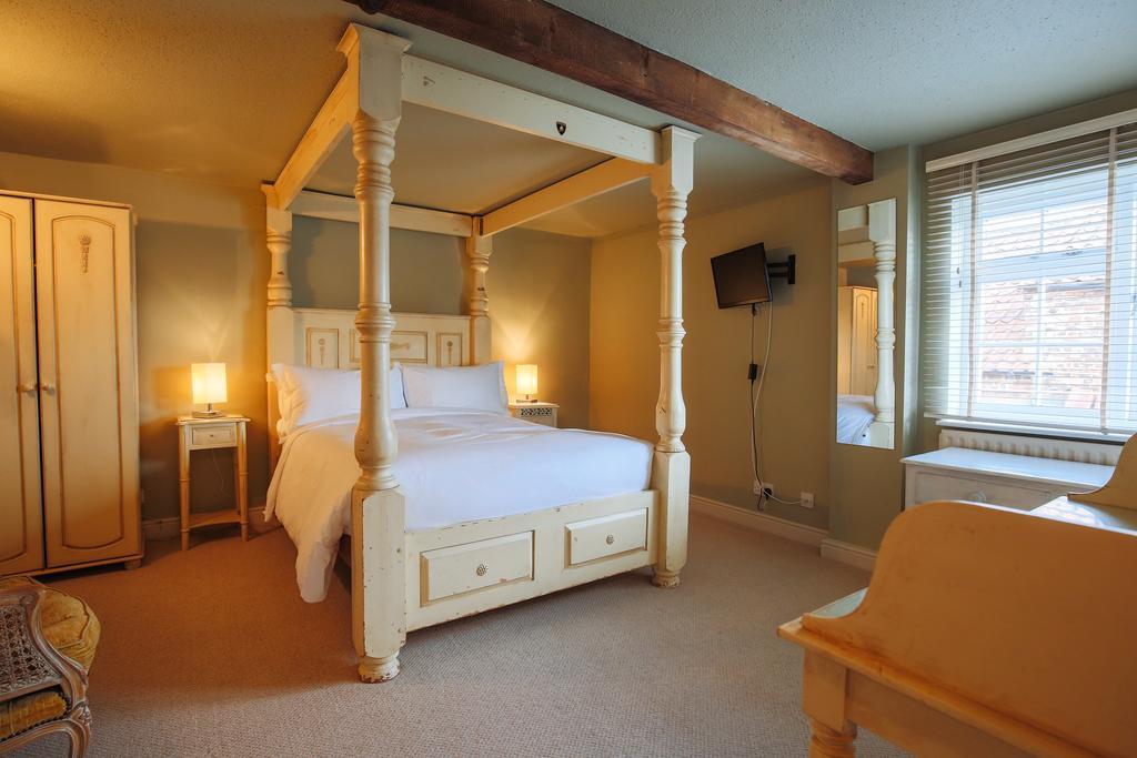 Fantinos Bed & Breakfast Thirsk Exterior photo