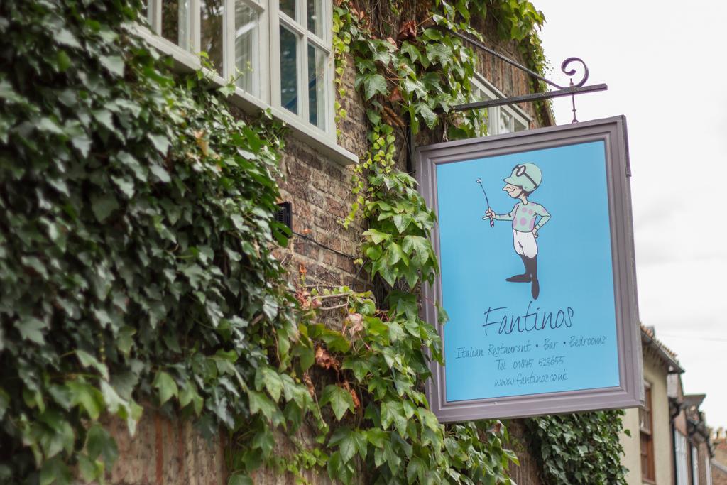 Fantinos Bed & Breakfast Thirsk Room photo